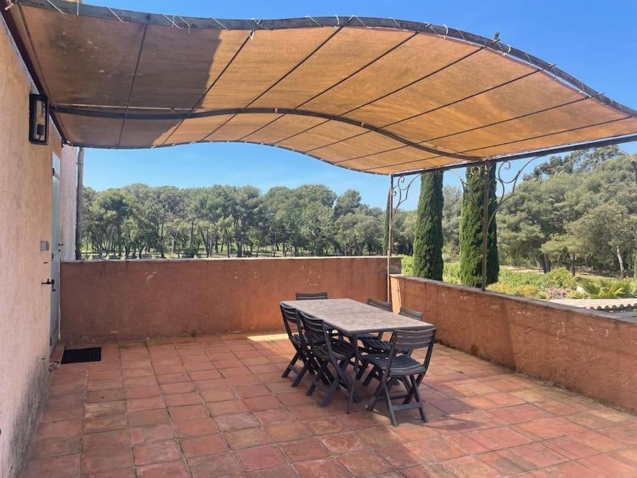 Appartement Unique Dans Le Domaine De La Sangliere Bormes-les-Mimosas Luaran gambar